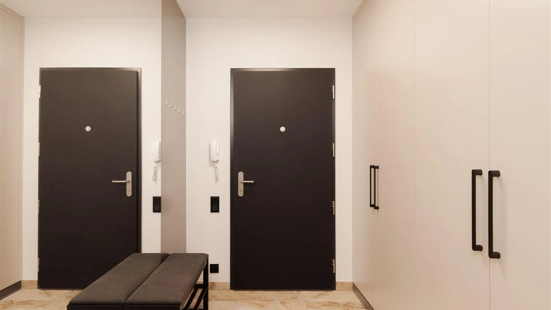 דירה פראג Luxury Sunny Home - Free Garage, Metro, Balcony, Ps5, 2Nd Parking On Request